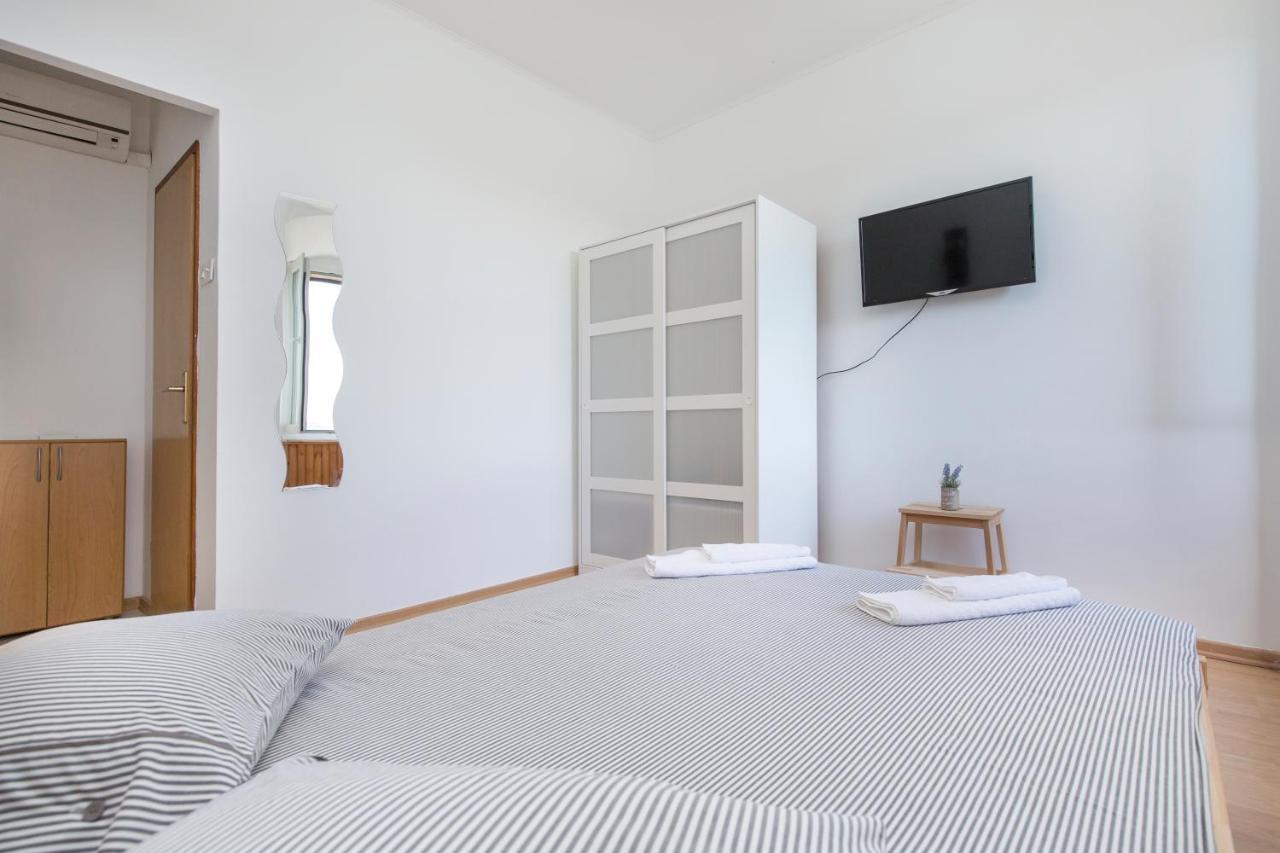 Апартаменты Studio Apartman Vedran Лабин Экстерьер фото